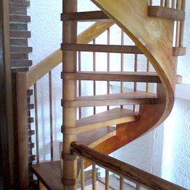 Zimmerei & Holzbau Scherer - Treppen und Terrassen